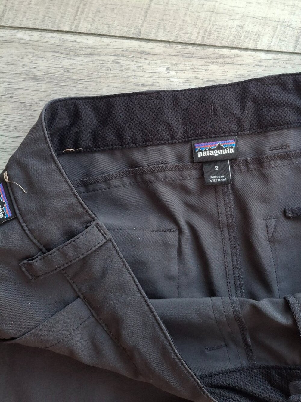 Patagonia size 2 womens trousers